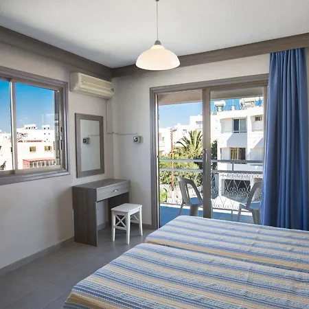 Appartement Zwei Mit Balkon Agia Napa